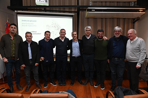 Asociación-Empresarios-Vivienda-Rosario Rosario se proyecta hacia el cielo: el Intendente Javkin presentó en la AEV un plan para impulsar la construcción en altura