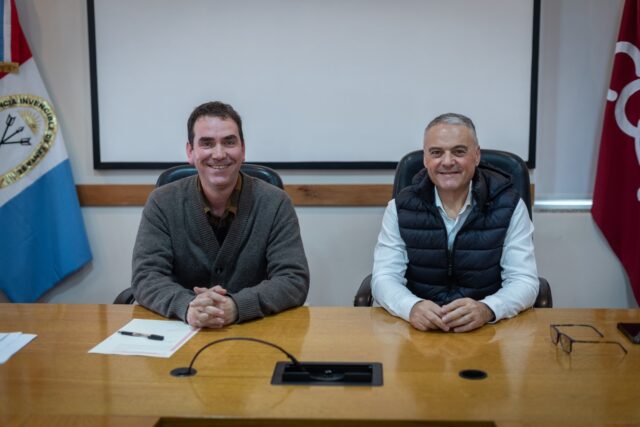 Darío Marinozzi y Tomás Staudemann.jpg (1) Agricultores Federados Argentinos (AFA) adquiere una planta formuladora de fitosanitarios en Casilda y consolida su estrategia de valor