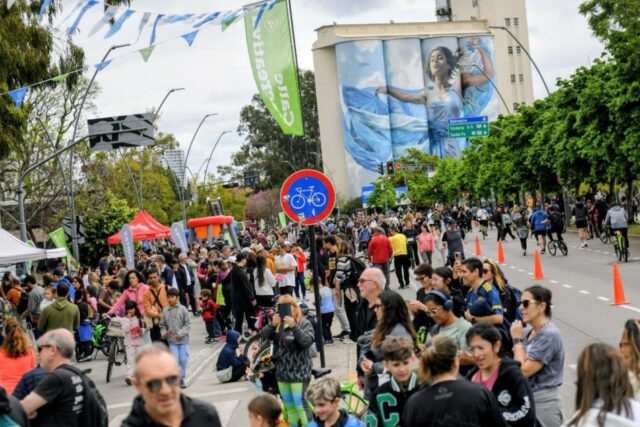 Miles de personas disfrutaron del festejo en la Calle Recreativa